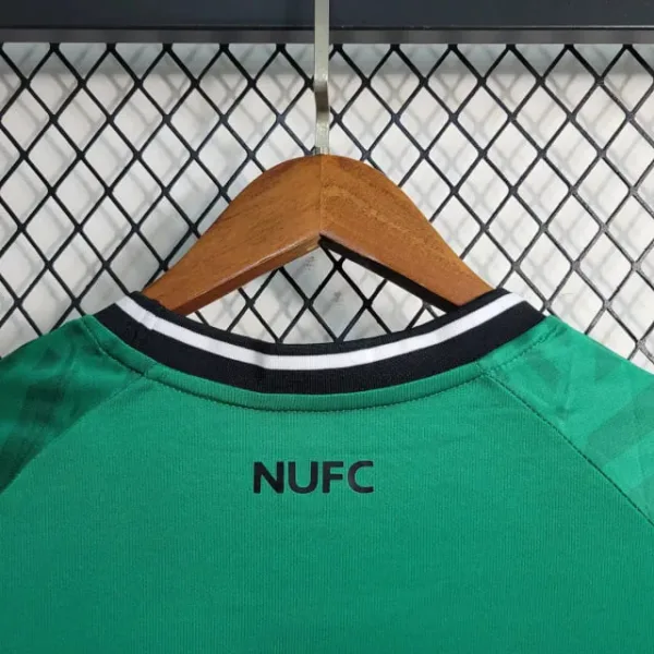 Newcastle 23/24 Away Football kit