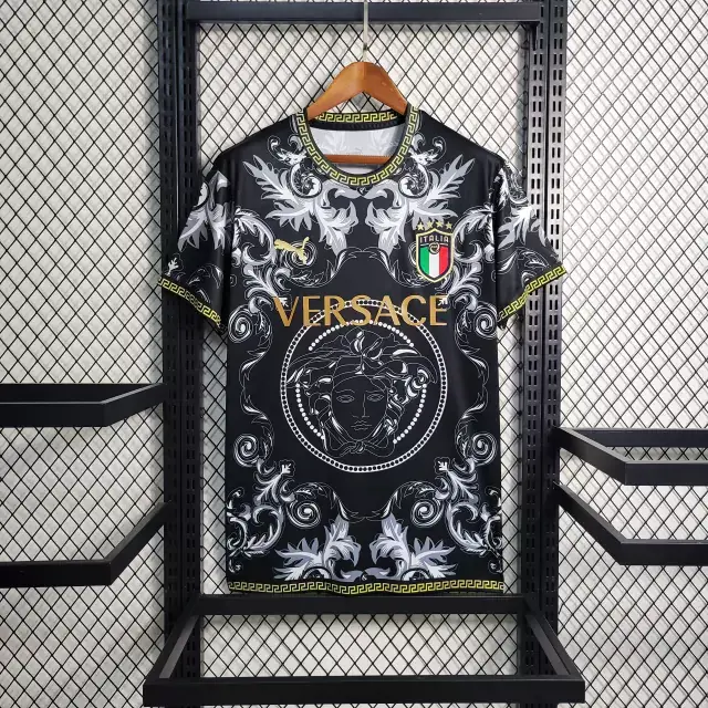 italy-23-24-versace-edition-kit-fan-version-football-soccer-new-voetbal-shirt-camisa-cheap-italy-italia-italie-futbol-futsal-buy-shop-now-new-2023-2024-shirt-season-uk-usa-pl-shirt-original-officiel-adidas-euro-uefa